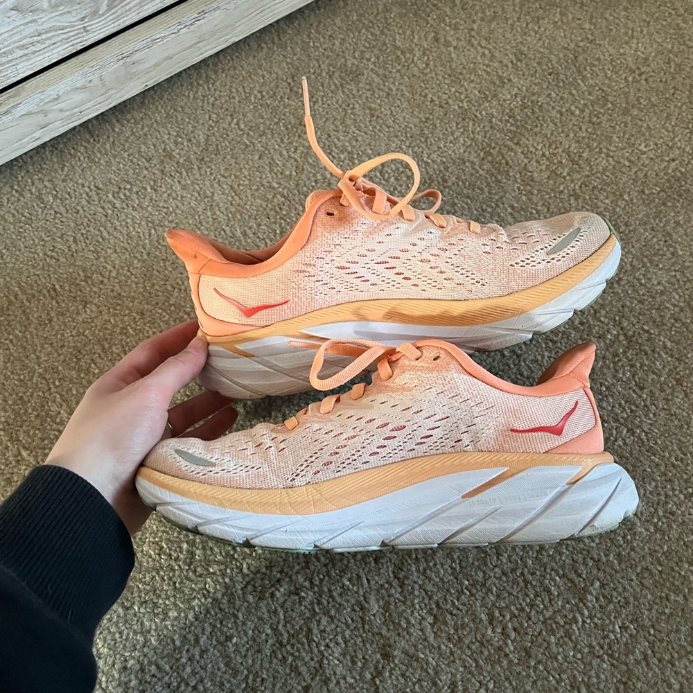 Hoka Clifton 8 Women's Peach Running Shoes - Picture 5 of 7